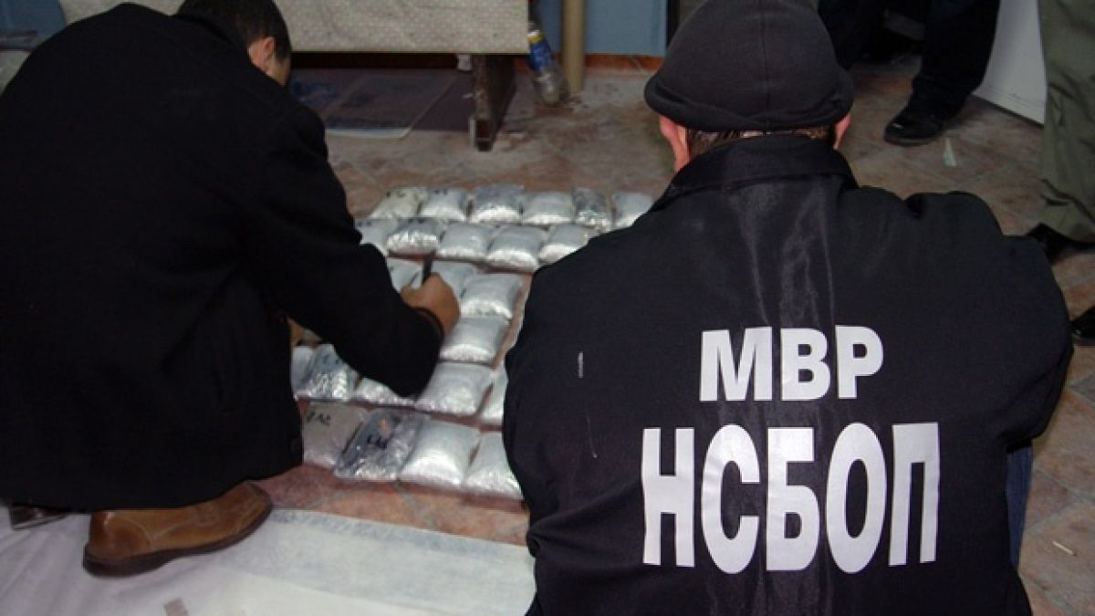 Хванаха футболен бос с половин кило дрога 