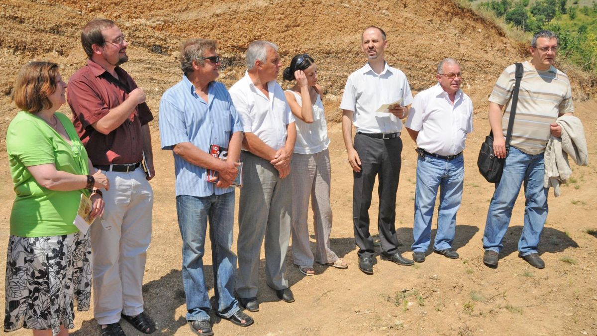 Показаха находките от гробницата в Караново  