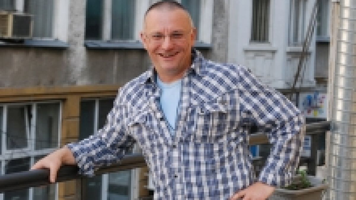 Станишев по-скоро ще влезе в казармата, отколкото в затвора