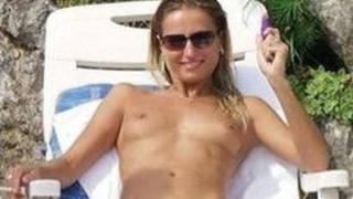 Скандална министърка лъсна дибидюс в интернет