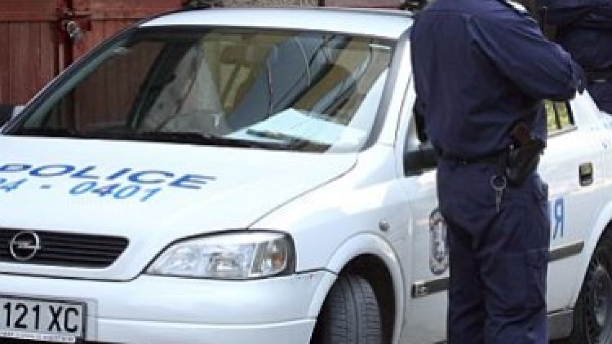 Призовават Пелов да се предаде сам