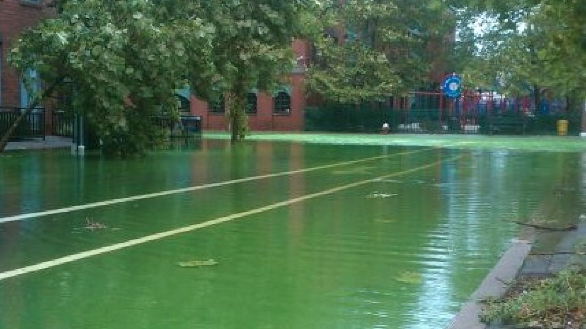 44 жертви взе ураганът "Айрин" в САЩ