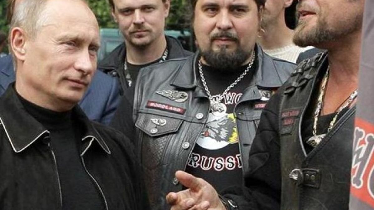 Путин яхна култов мотор с патриотично ориентиран клуб