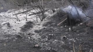 Изгоряха стотици декари стърнища и гори при Усойка