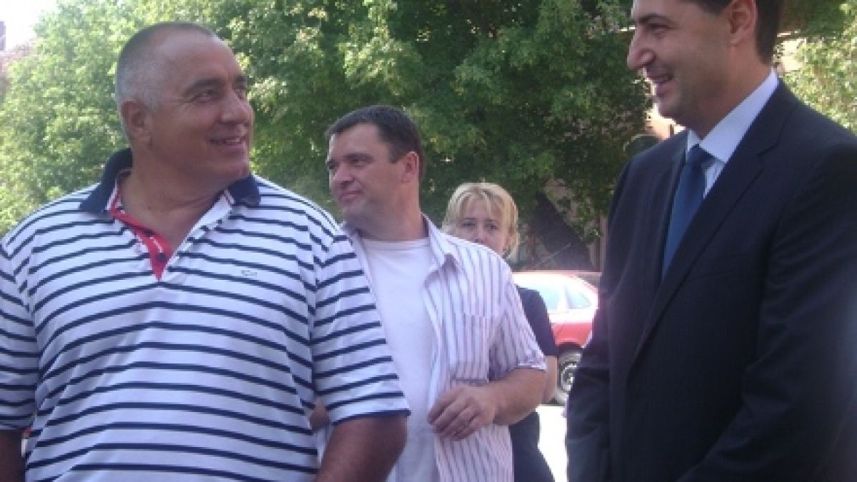 Бойко към кандидат-кмета на Пловдив: В костюм само в сряда и в петък