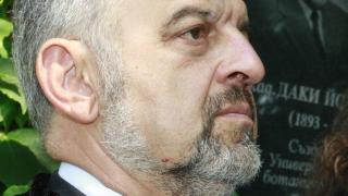 Трима в надпревара за ректорския стол на Алма Матер