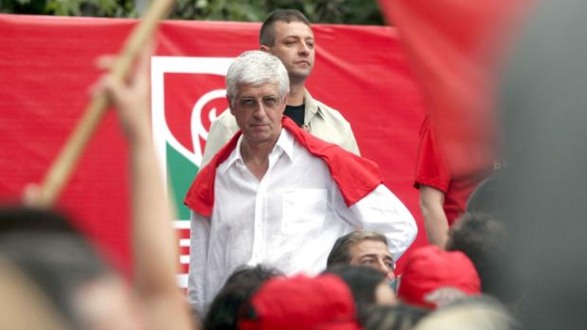 Р. Овч. уредил кумеца си с апетитен имот