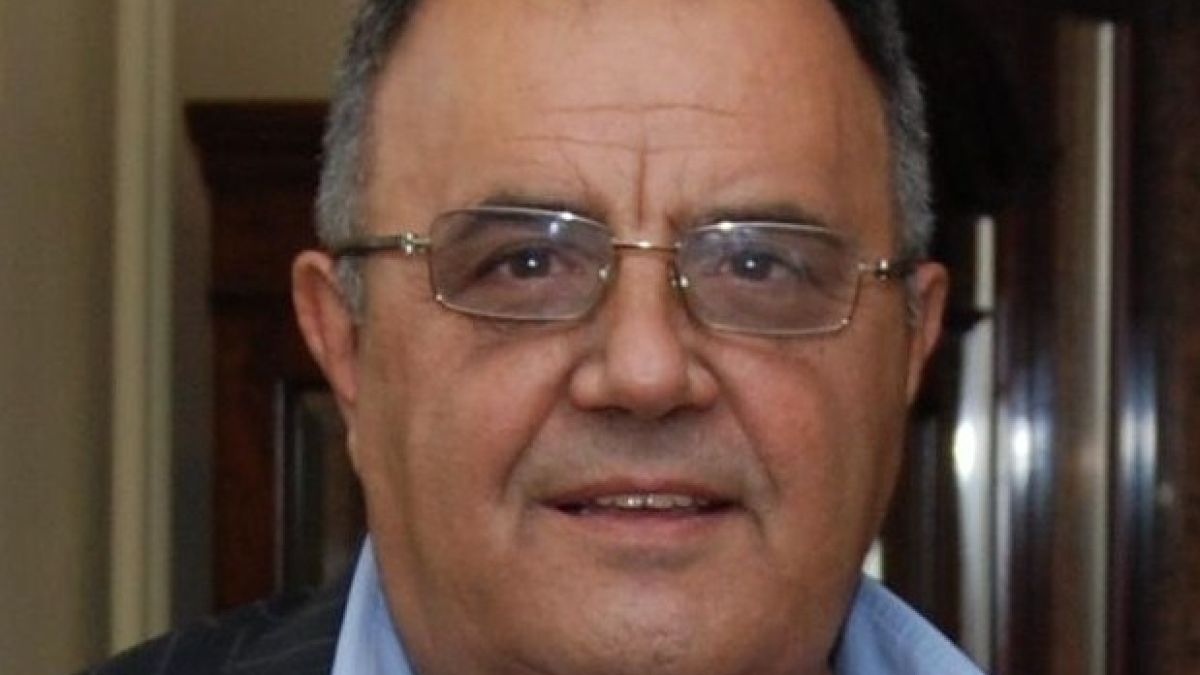 Искат оставката на Божидар Димитров