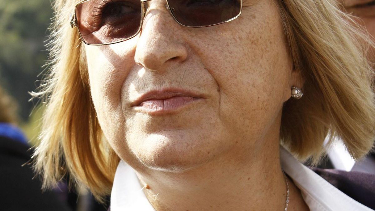 Цачева свиква парламента на 14 октомври