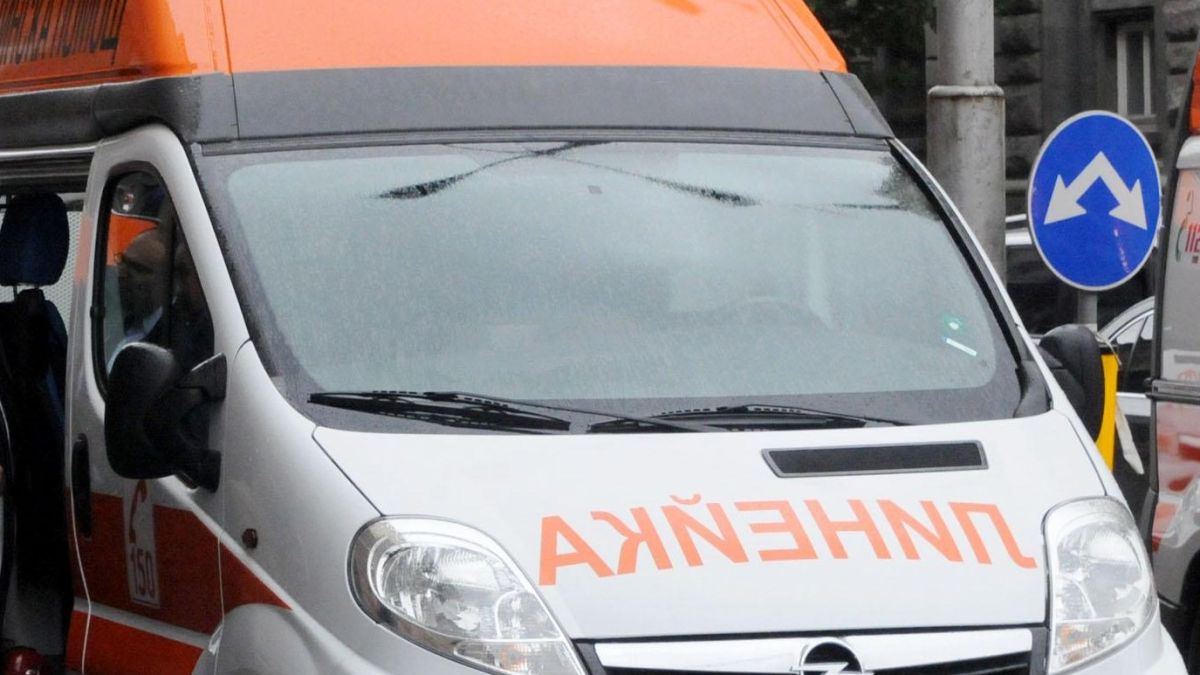 Съседи разбиха главата на 33-годишен 