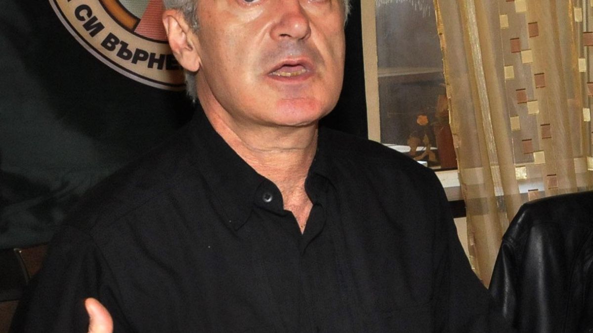 Сидеров ще иска оставката на Цачева