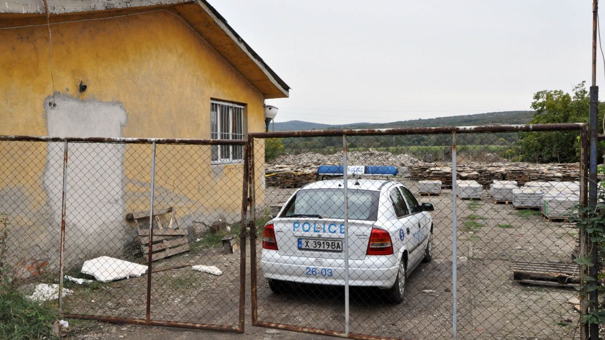 Мотокарист изрови артилерийски снаряд