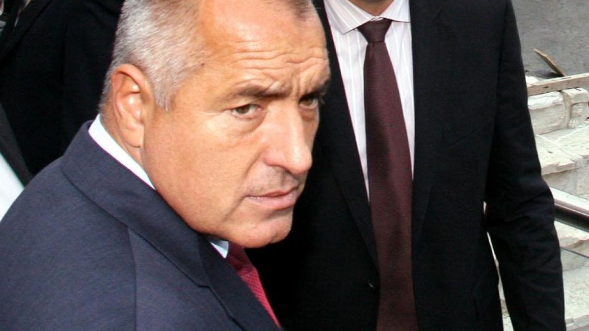 Премиерът: Никога не съм се лакирал, срам ме е от Стефан Данаилов