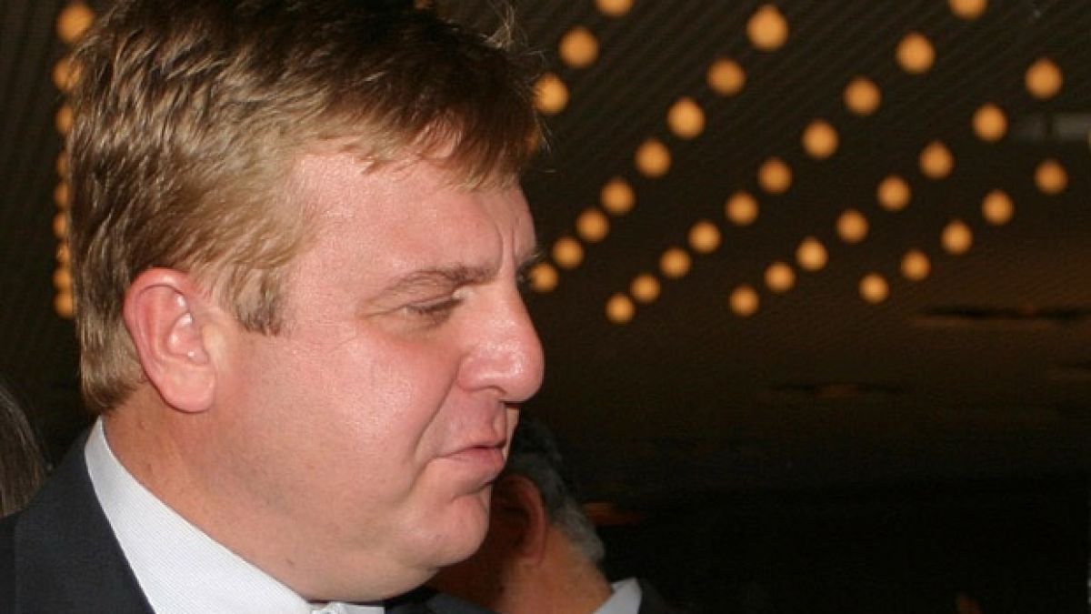 Каракачанов: Президентът не е Дядо Мраз