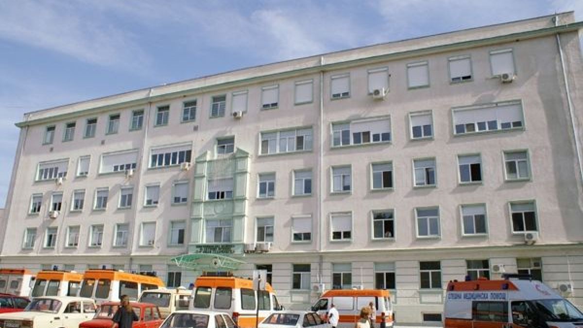 Роми налитат на бой в Спешното на сливенската болница