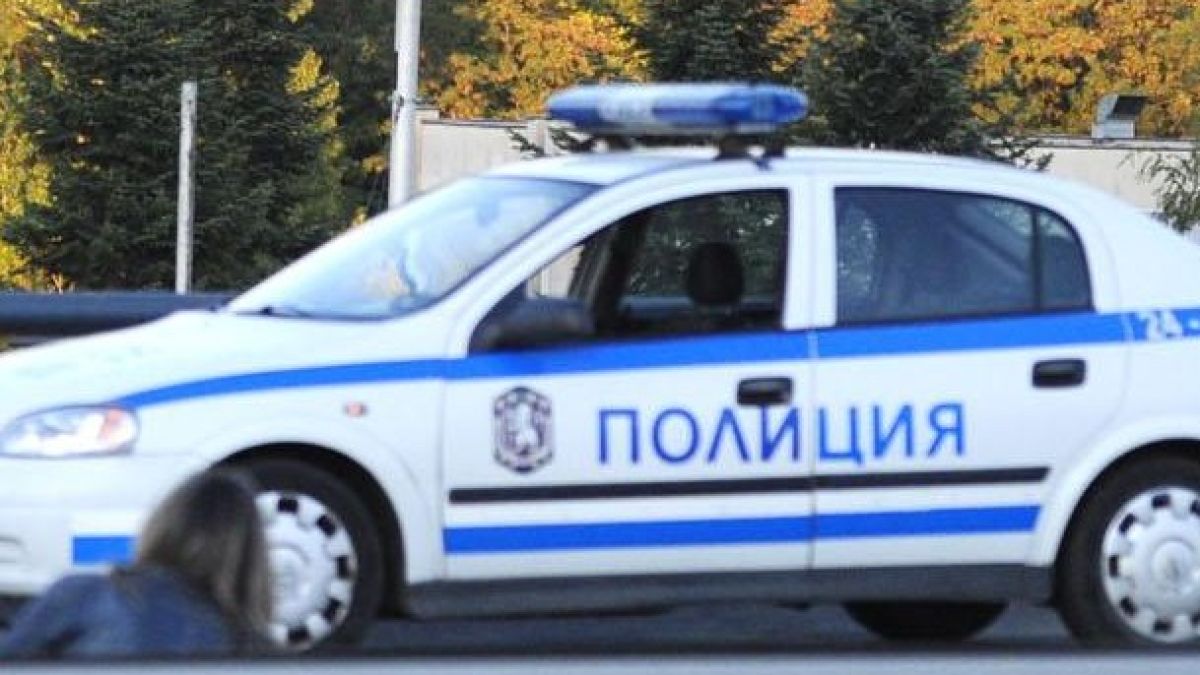 Касапин кла брат си, спял с жена му