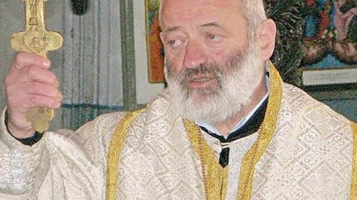 Църковен съд заради архонт Чомбе 