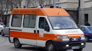 Невръстен шофьор отнесе велосипедист 