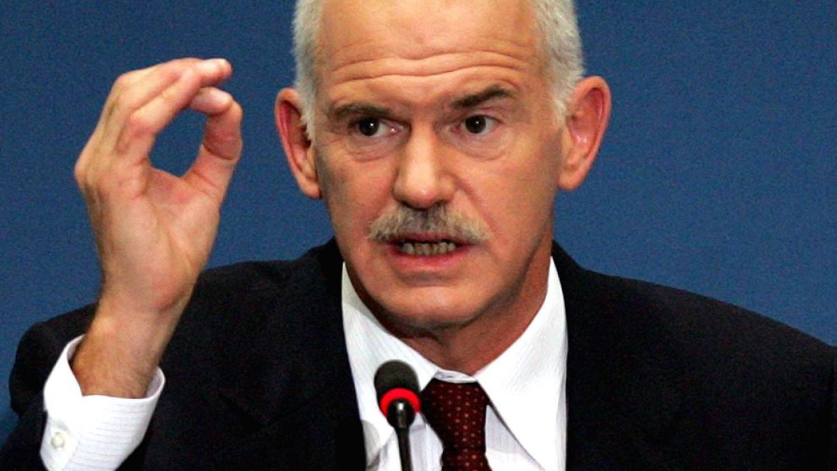 Гръцкото правителство подкрепи Папандреу за референдума
