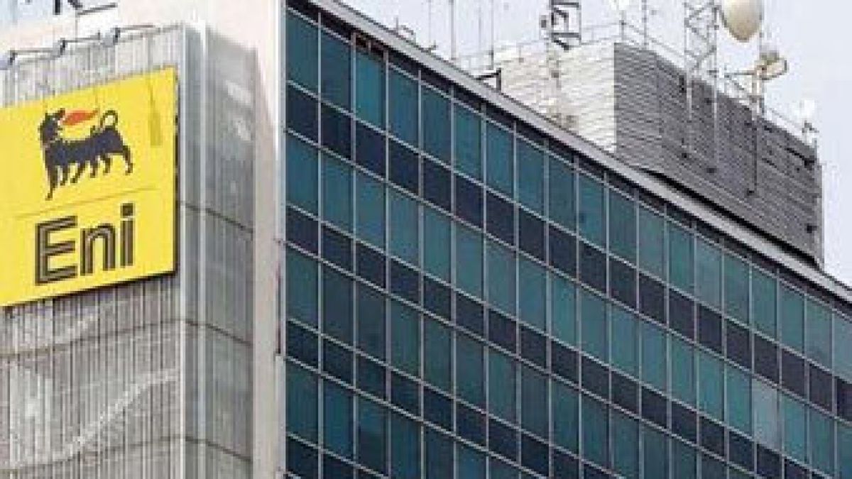 Италия възобнови добива на нефт в най-голямото находище в Либия