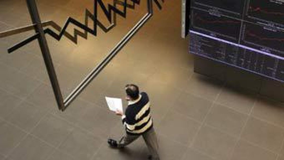 Гръцката икономика се сви с още 5 процента