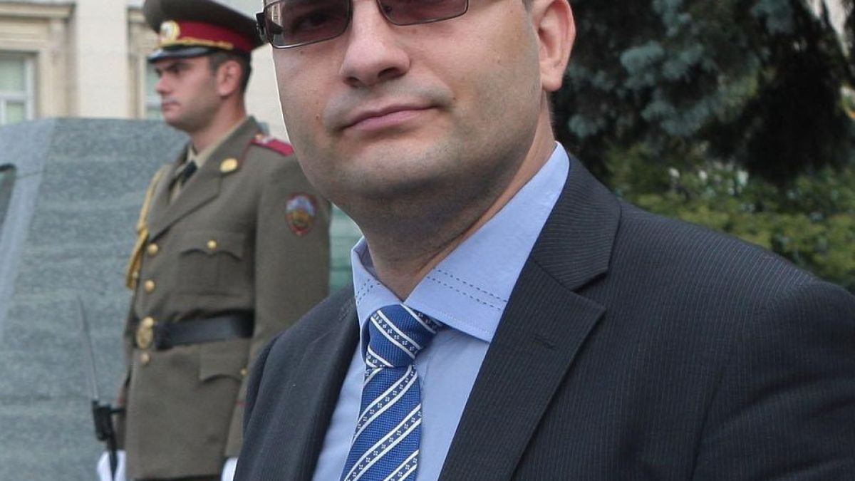 СДС се разцепи