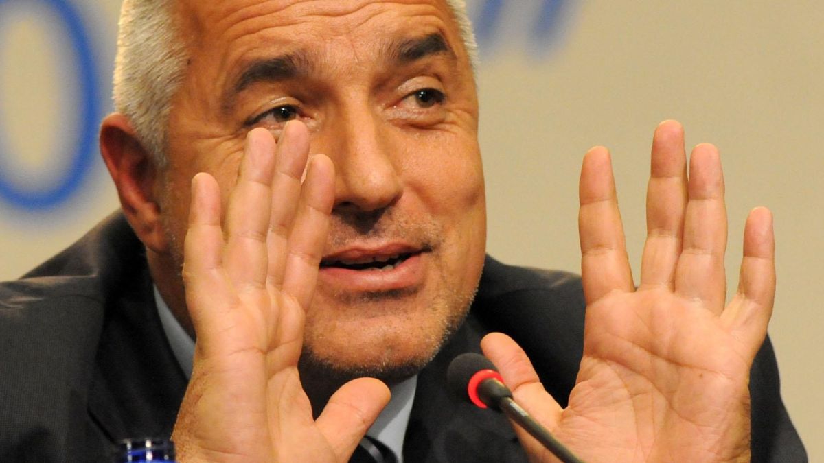 Бойко към Сидеров: Придаваш си важност!