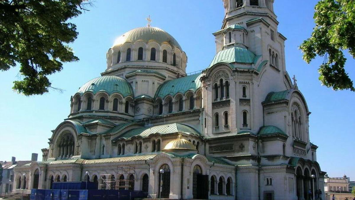 „Александър Невски” без документи за собственост 