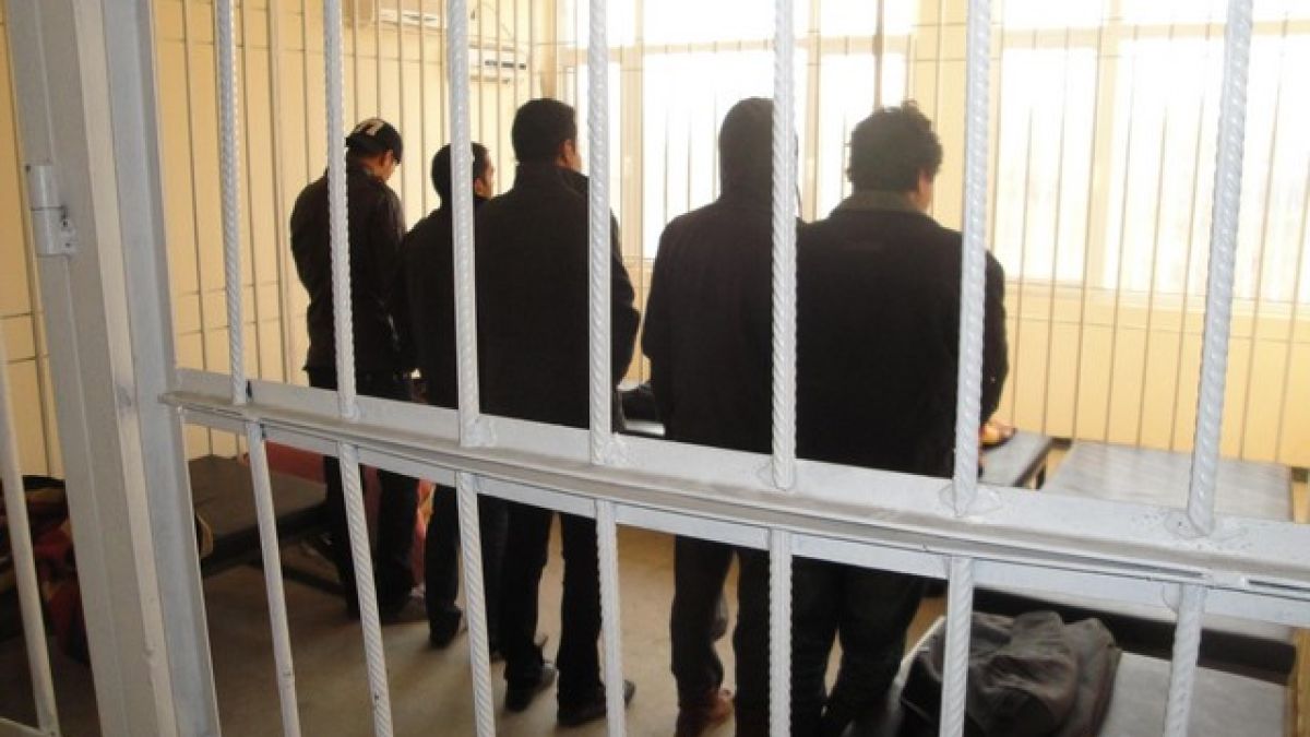 Задържаха 5-има иракчани в Свиленград