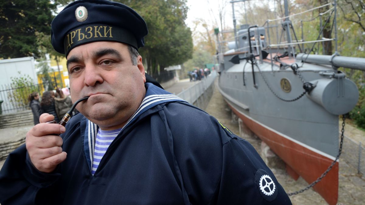 Матроси лъскат славата на “Дръзки” 