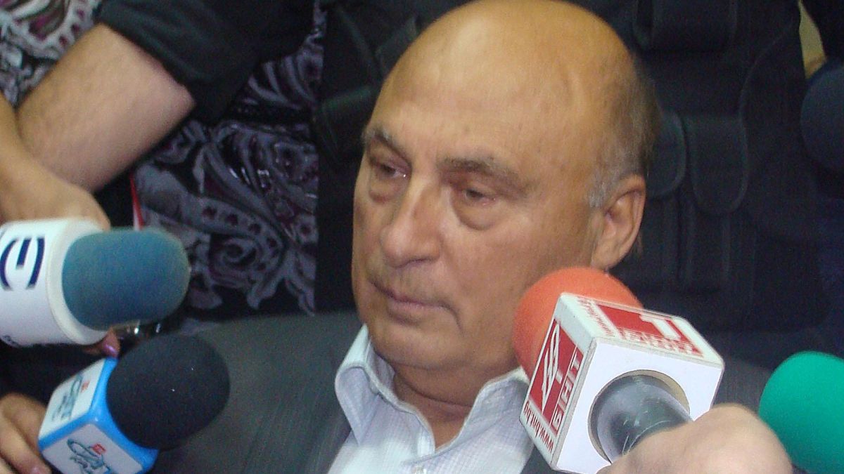Цар Киро със сърдечни болки в ареста