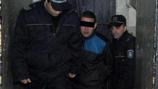Състоянието на жестоко пребития ученик се подобрява