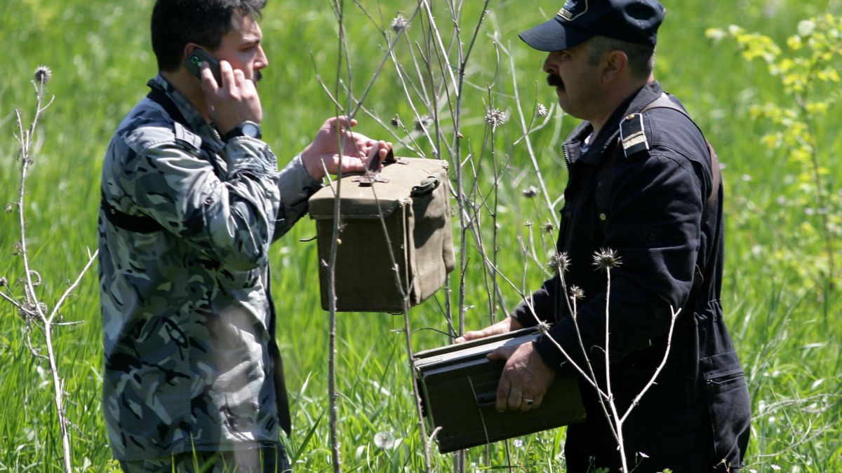 Раница с бомба вдигна на крак сапьорите в Бургас