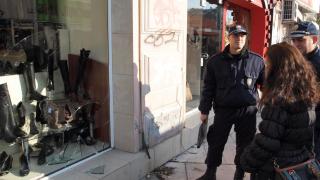 Вандали трошат витрини в центъра на Варна