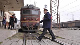 Стачката в БДЖ продължава