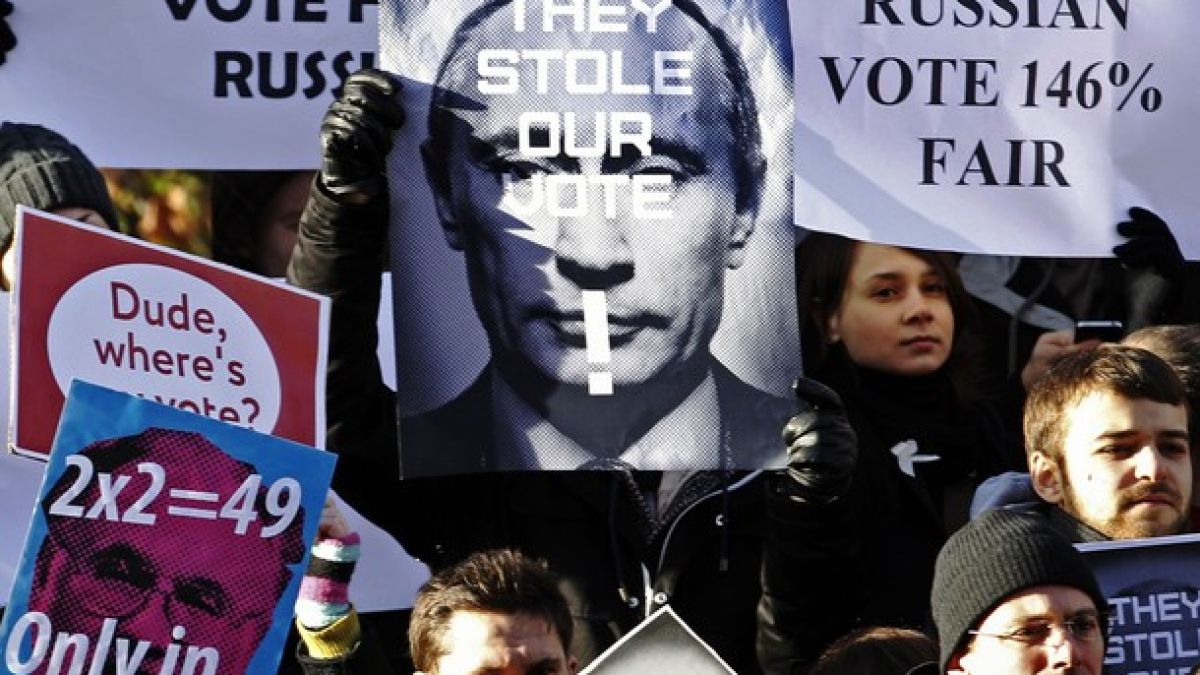 Погребаха демокрацията в Русия