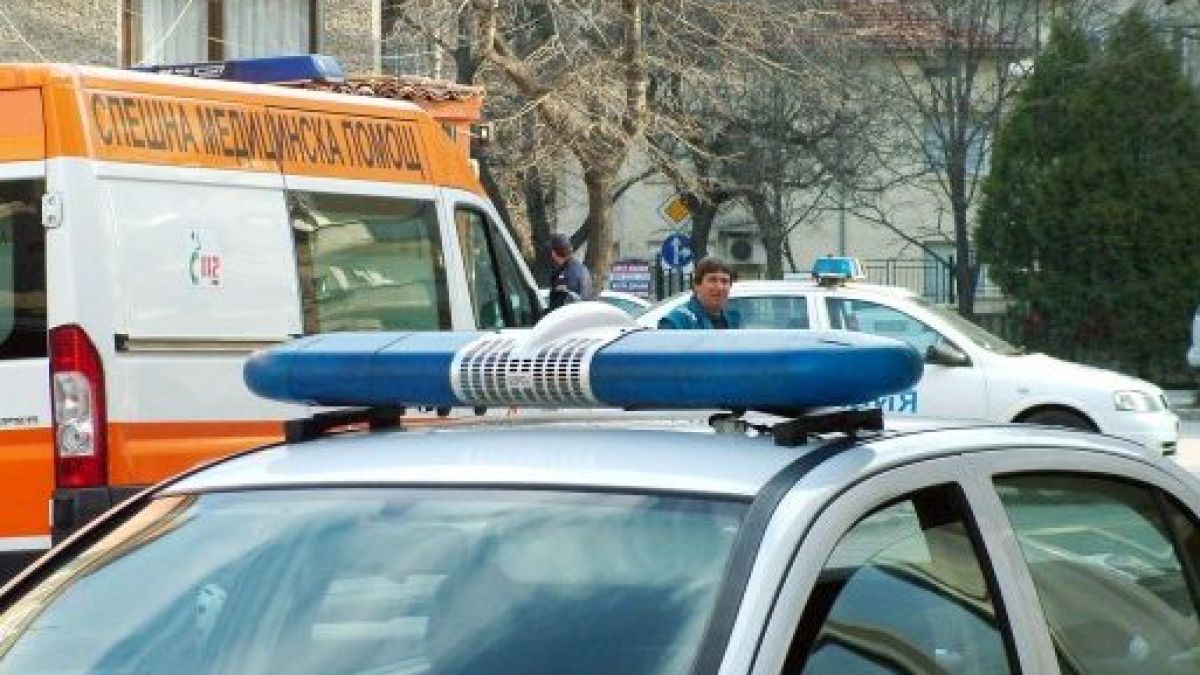 Двама се борят за живота си след катастрофа край Руен