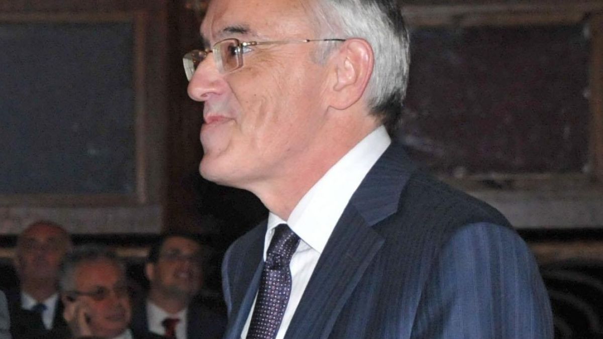 Огнян Донев свалял имиджа на България