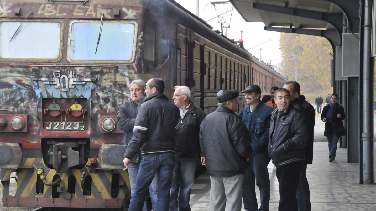 Пускат влаковете по празниците