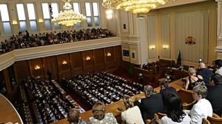 Глобяват за липсата на трудов договор и работниците
