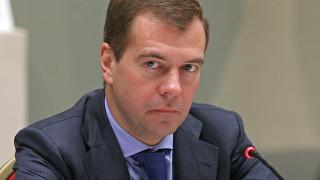 Медведев: Решенията на европарламента не означават нищо за мен