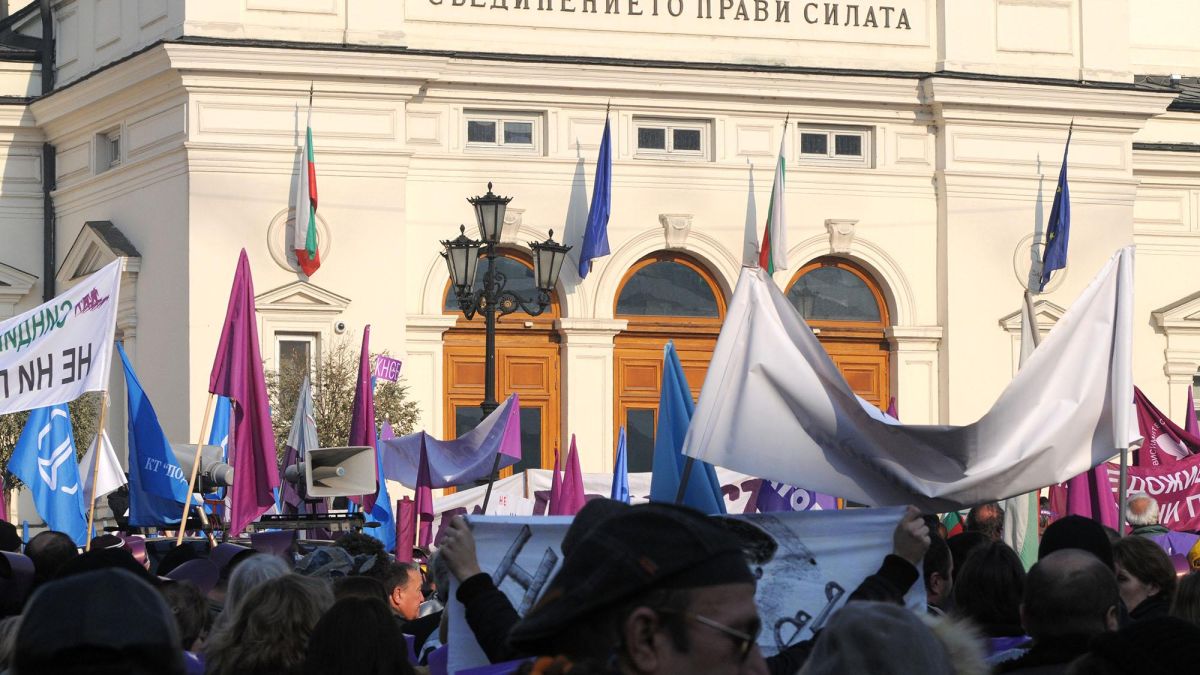 Окончателно: Работим още 4 месеца до пенсия