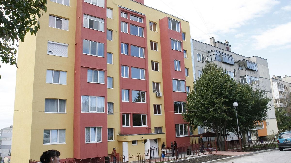 Задължават ни да санираме блоковете по закон