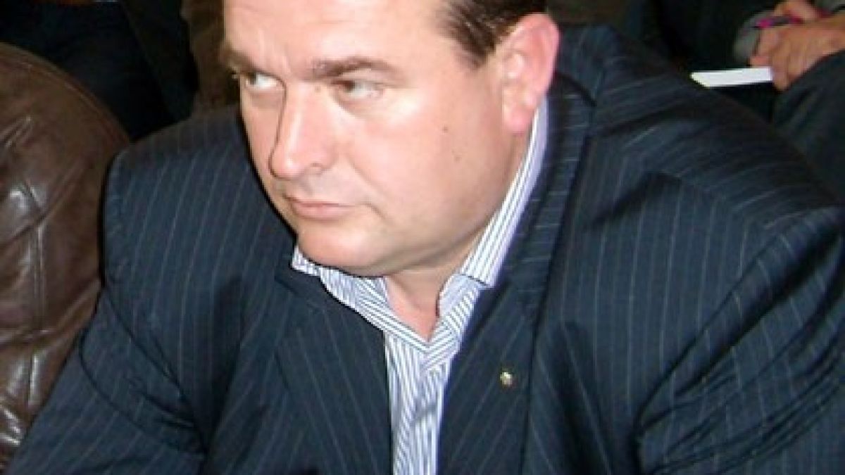 “Атака” разжалва свой депутат заради дезертьорство