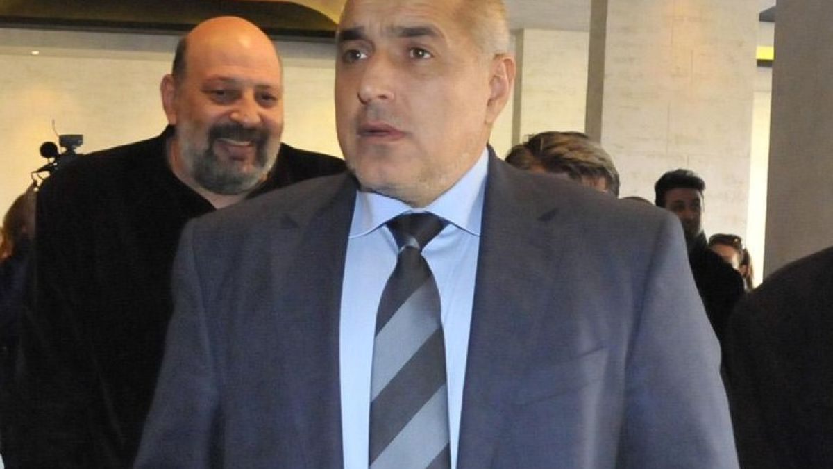 Властта дала 633 000 лева за командировки