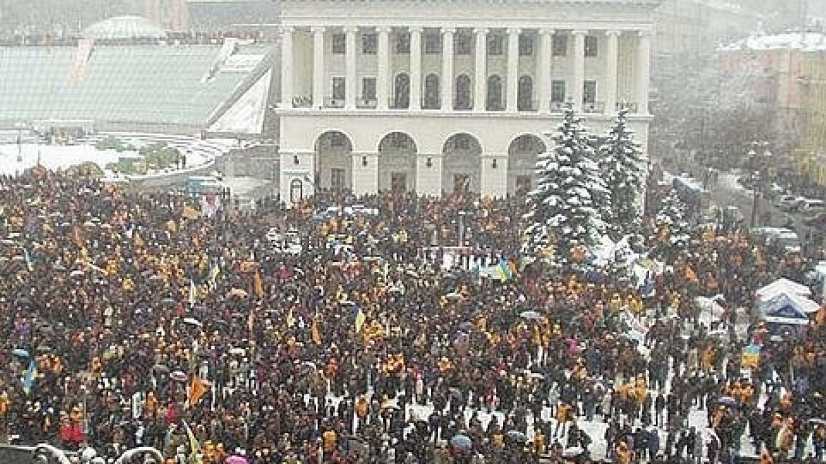 Масов протест в Будапеща заради закрито радио 
