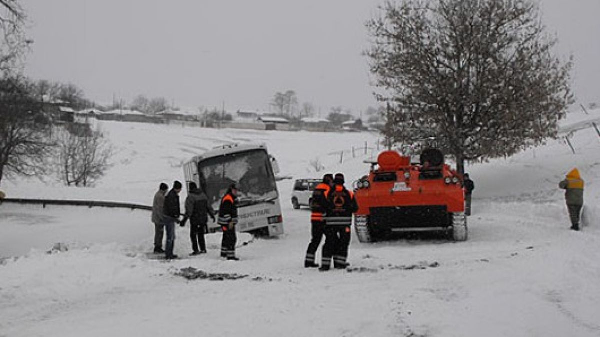 Бронетранспортьори излязоха на пътищата 
