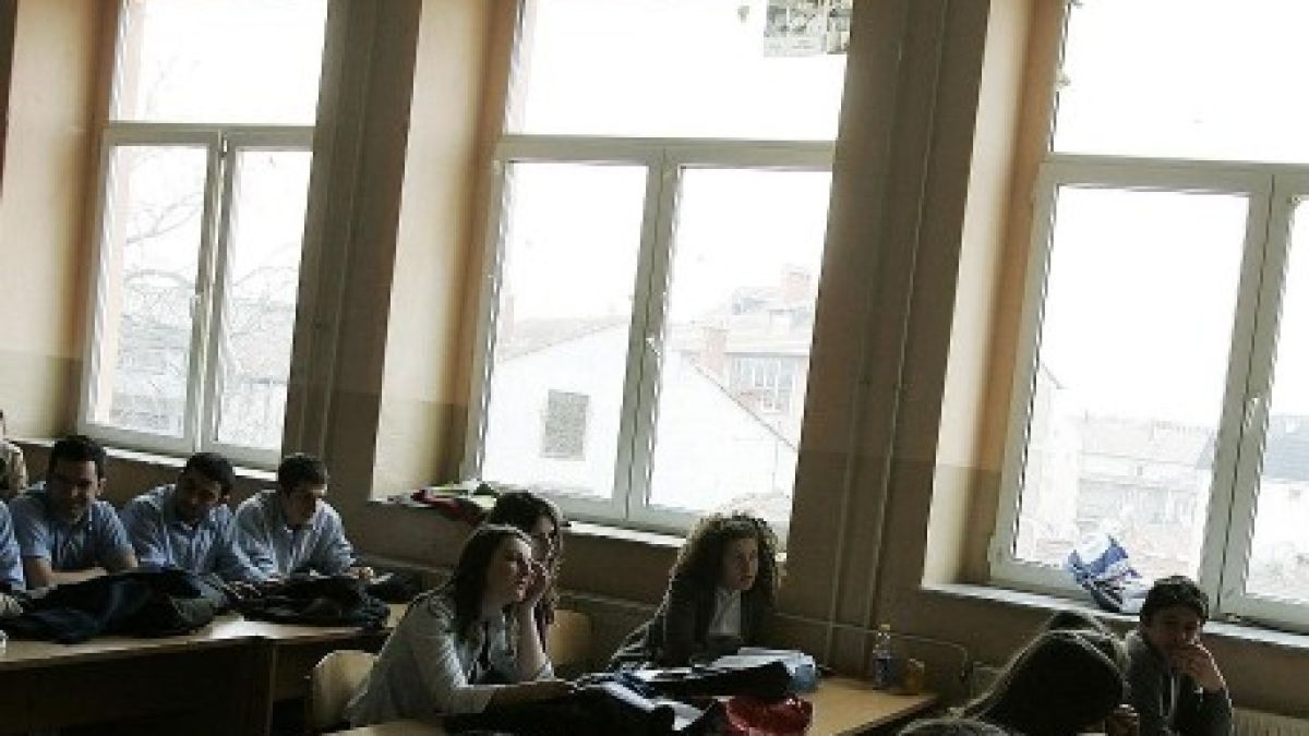 Снегът затвори 662 училища 