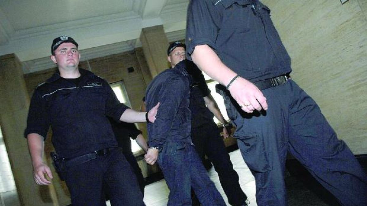 Ралица пуснала Бореца да си гледа децата
