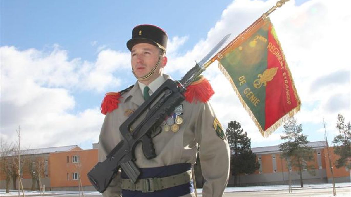 Погребаха Свилен Симеонов в родното му село
